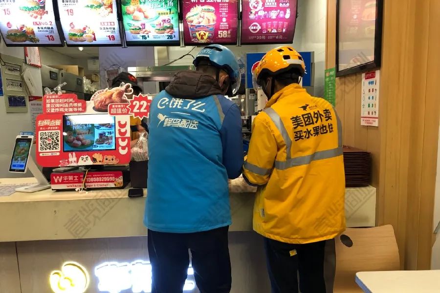 本地生活集体押注的 AI，现在可能还有点鸡肋